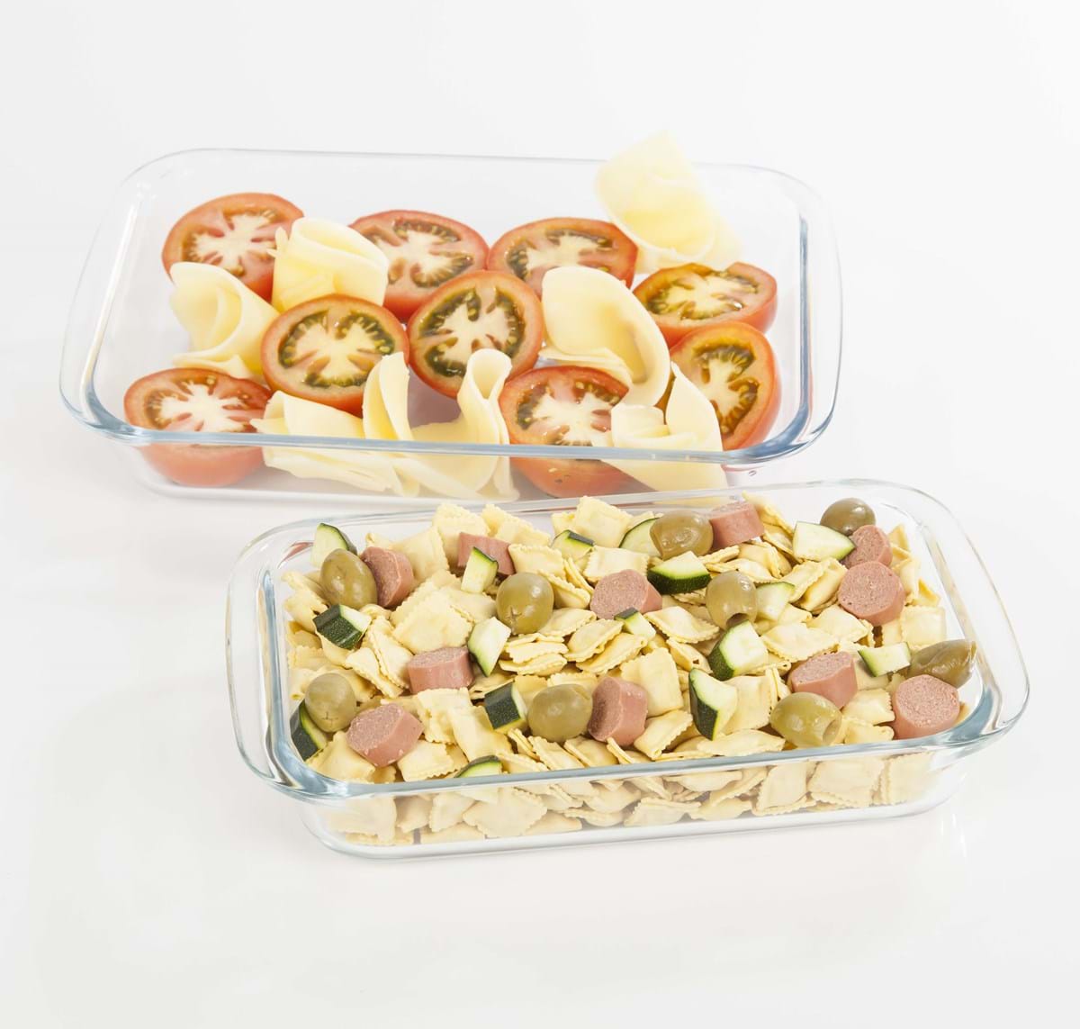 glass pyrex dishes with casseroles in them