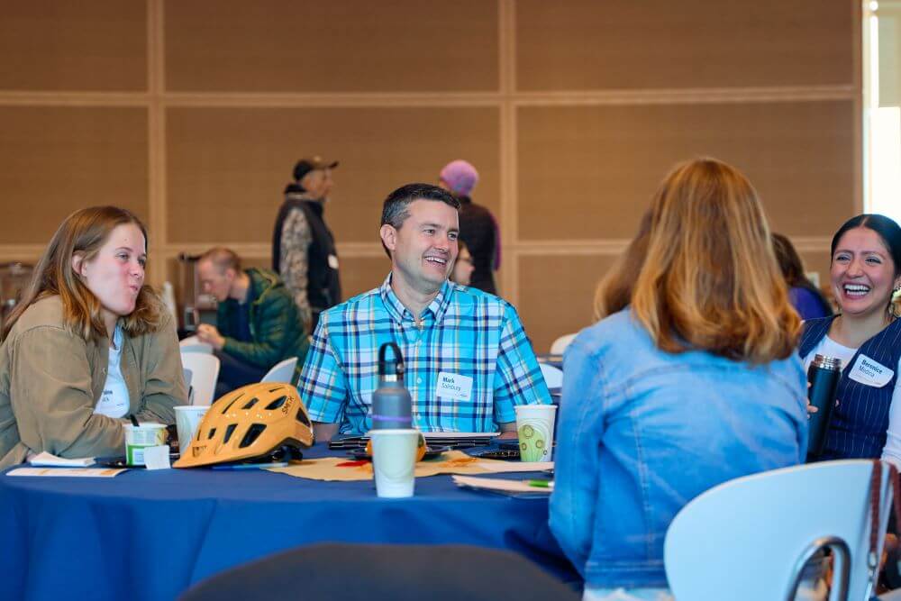 Table discussions at BNI.