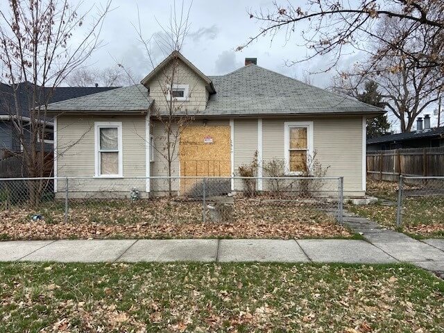 Acquired structures - house.