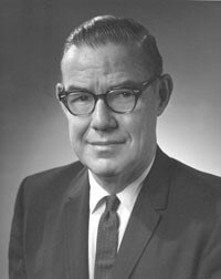Photo of Governor Robert E. Smylie